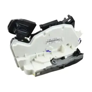 Chapa De Puerta Trasera Derecho Para Jetta MK7 *Volkswagen